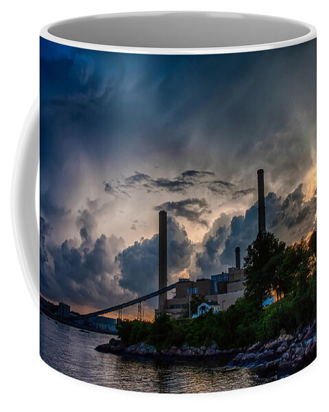 Salem Coffee Mug featuring the photograph Dramatic whisper at sunset by Jeff Folger