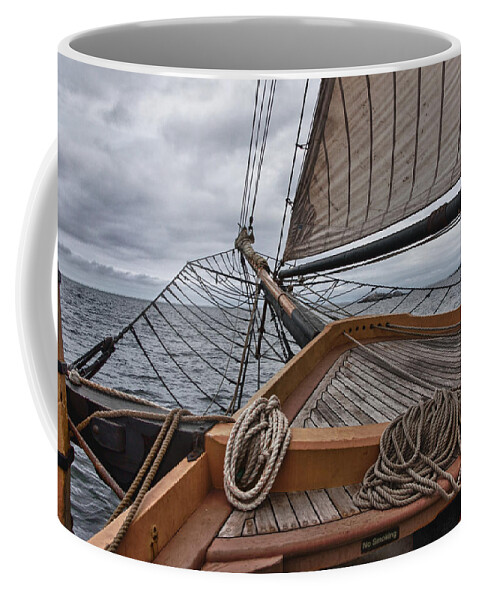 Salem Coffee Mug featuring the photograph Heading out by Jeff Folger