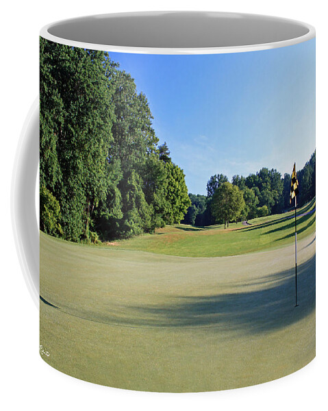 Hobbits Coffee Mug featuring the photograph Hobbits Glen - 16th - A Colorful Par 3 by Ronald Reid