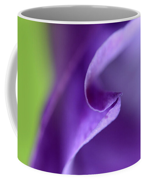 Flower Coffee Mug featuring the photograph In a Silent Moment by Melanie Moraga