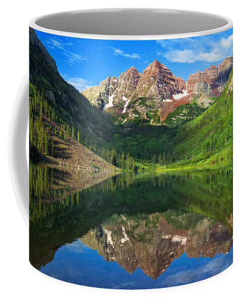 Maroon Bells Coffee Mug featuring the photograph Maroon Morning by Darren White