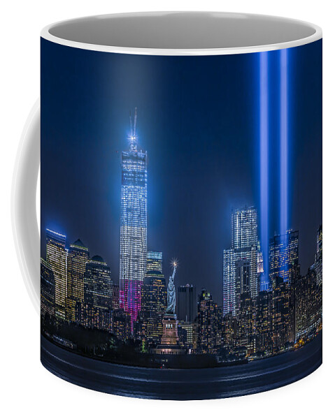 Tribute In Light Coffee Mug featuring the photograph New York City Tribute In Lights by Susan Candelario