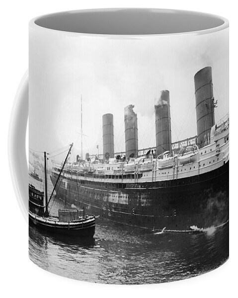 1910 Coffee Mug featuring the photograph New York Lusitania by Granger