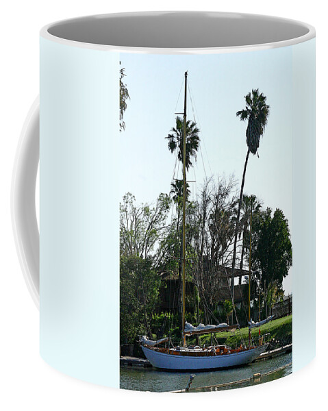 Perrys Boat Harbor Coffee Mug featuring the photograph Ocean Quest by Joseph Coulombe