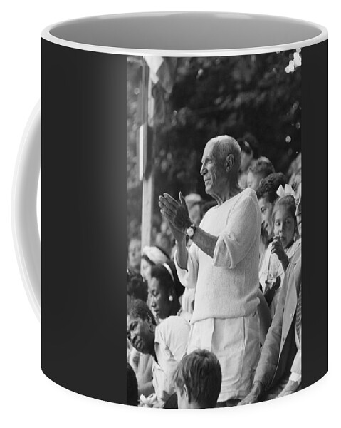 Art Coffee Mug featuring the photograph Picasso by Brian Brake