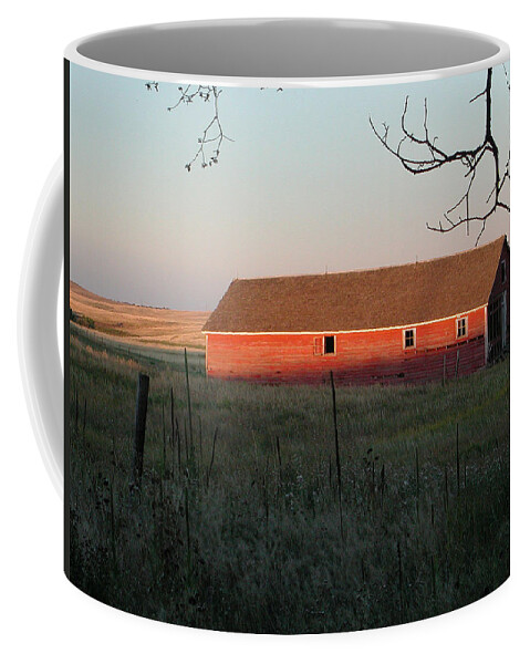 Barn Coffee Mug featuring the photograph Red Granary Barn by Susie Rieple