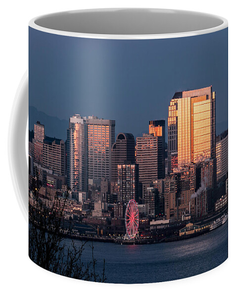 Cityscape Coffee Mug featuring the photograph Seattle's Great Wheel in Red by E Faithe Lester