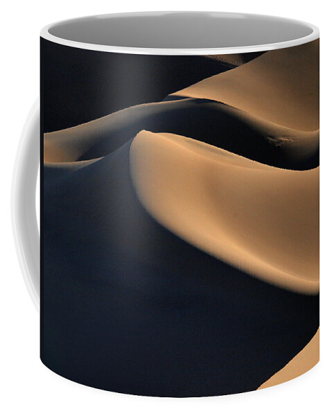 Death Valley National Park Coffee Mug featuring the photograph Sinuous Dunes by Joe Schofield