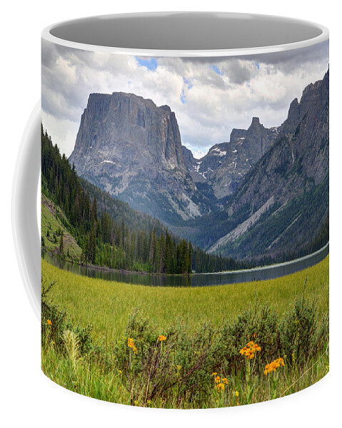 Wind River Range Coffee Mug featuring the photograph Squaretop Mountain and Upper Green River Lake by Gary Whitton