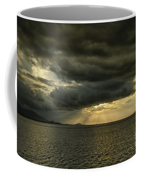 Michelle Meenawong Coffee Mug featuring the photograph Sunrays by Michelle Meenawong