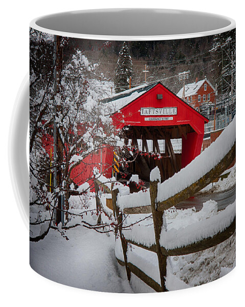 New England Covered Bridge Coffee Mug featuring the photograph Taftsville Covered Bridge by Jeff Folger