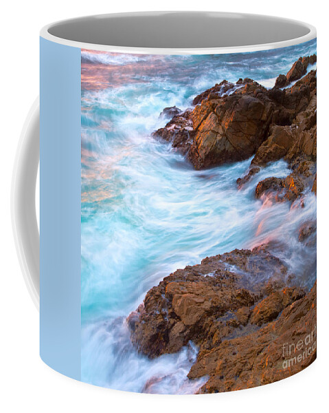 American Landscapes Coffee Mug featuring the photograph The Wave by Jonathan Nguyen
