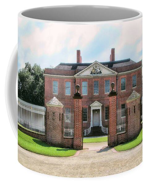 Victor Montgomery Coffee Mug featuring the photograph Tryon Palace by Vic Montgomery