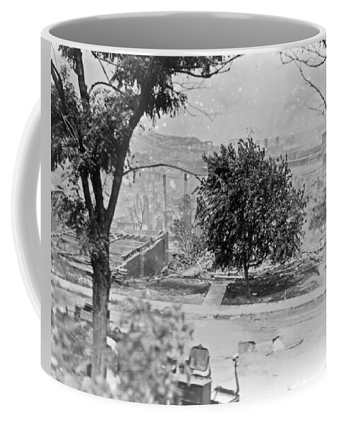 1921 Coffee Mug featuring the photograph Tulsa Race Riot, 1921 by Granger