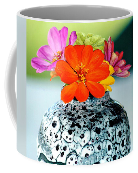 Hawaii Coffee Mug featuring the photograph Zinnia in vase by Lehua Pekelo-Stearns