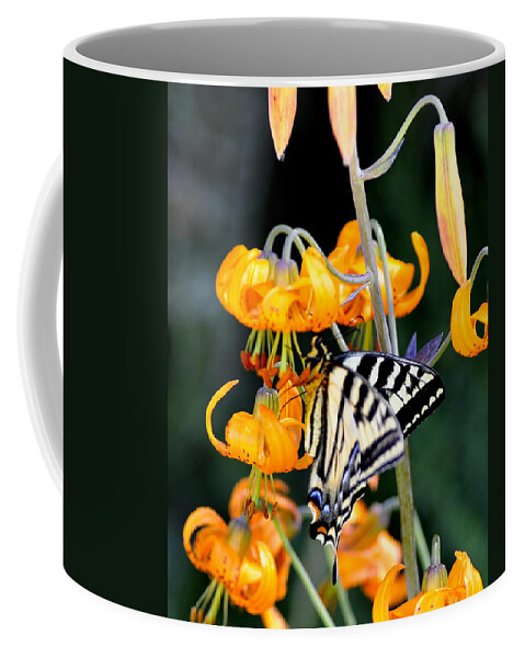 Flower Coffee Mug featuring the photograph Butterfly on Lily by Scott Gould