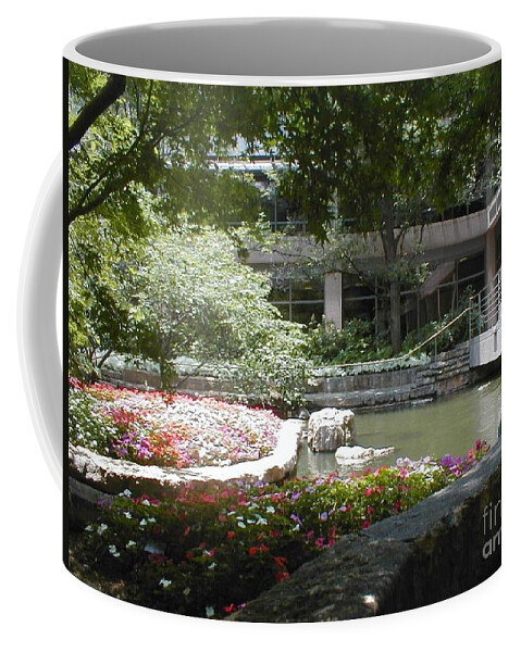 Courtyards Coffee Mug featuring the photograph Inner Courtyard by Vonda Lawson-Rosa
