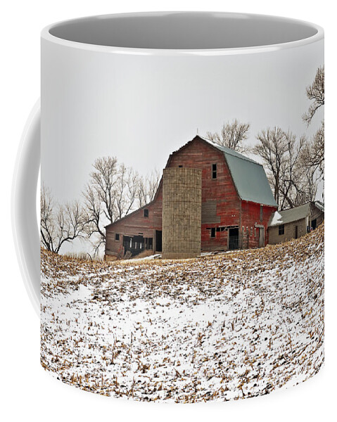 Barns Coffee Mug featuring the photograph Old Red Barn by Ed Peterson