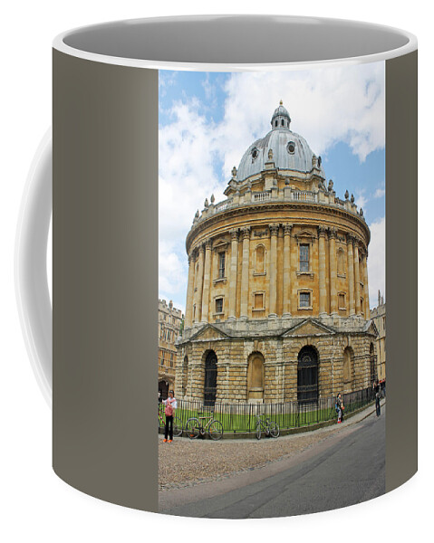 Oxford Coffee Mug featuring the photograph The Radcliffe Camera by Tony Murtagh