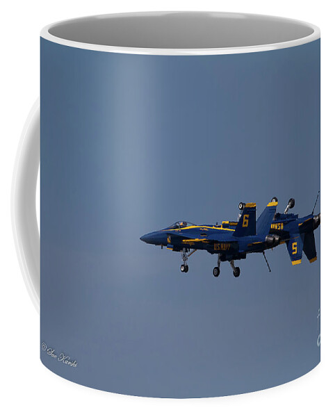 Airshow Coffee Mug featuring the photograph Which Way Up by Sue Karski