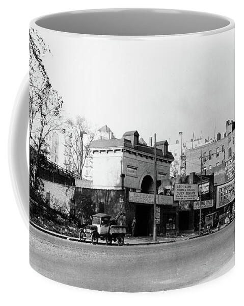 Arch Coffee Mug featuring the photograph Seaman Drake Arch #1 by Cole Thompson