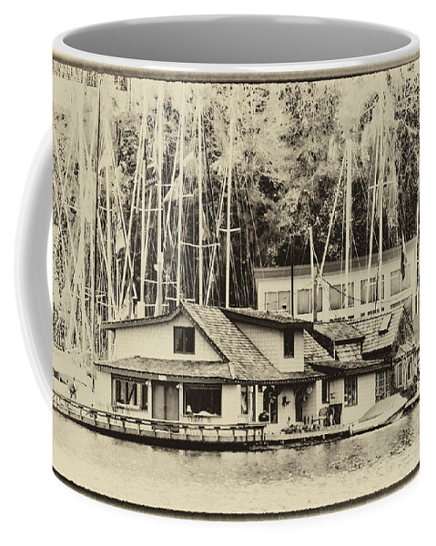 Sleepless In Seattle Coffee Mug featuring the photograph Sleepless in Seattle House by David Patterson