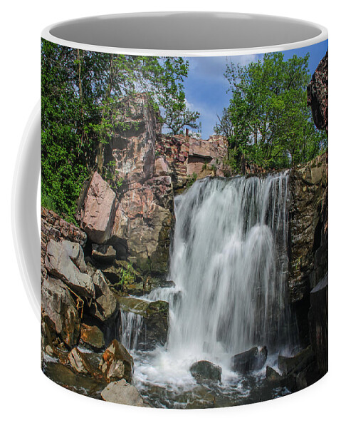 Pipestone National Monument Coffee Mug featuring the photograph Winnewissa Falls by Peter Bouman