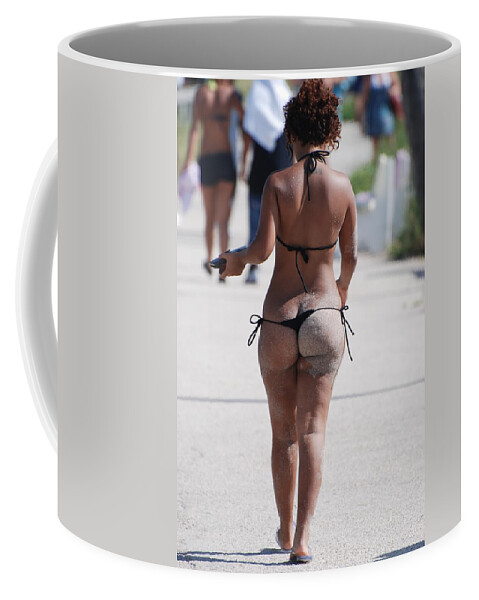 Portriat Coffee Mug featuring the photograph L W Thong #11 by Rob Hans