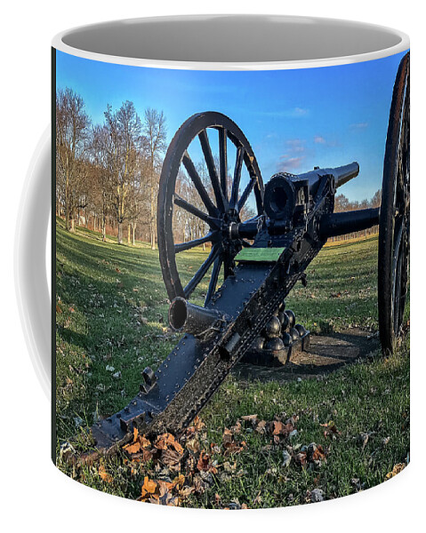 Ontario Coffee Mug featuring the photograph 12 Pounder Rifled Breachloading Gun 1901-10 by SAURAVphoto Online Store