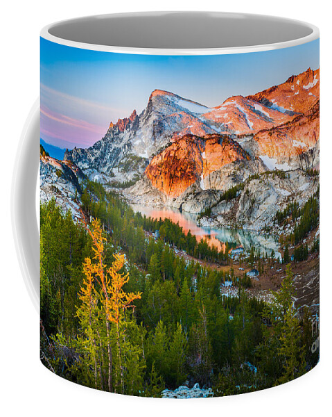 Alpine Lakes Wilderness Coffee Mug featuring the photograph Little Annapurna #2 by Inge Johnsson