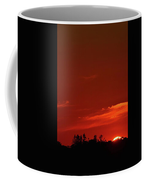 Abstract Coffee Mug featuring the photograph End Of The Day #3 by Lyle Crump