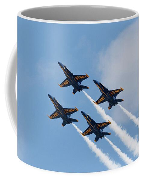  Coffee Mug featuring the photograph Airshow 10 by Les Greenwood