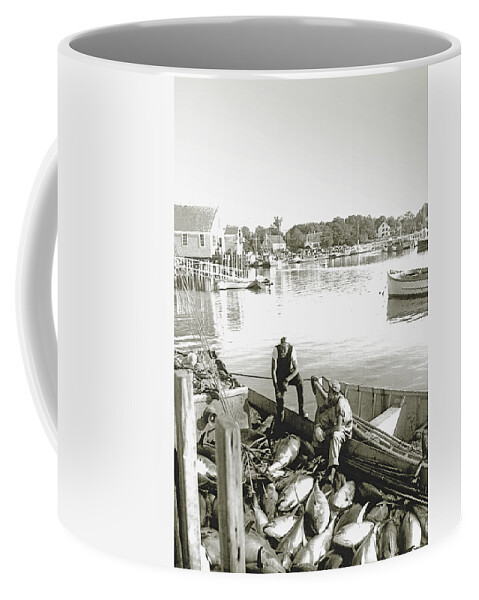 Bluefin Tuna Coffee Mug featuring the photograph Bluefin Tuna at Barnstable Harbor by Charles Harden