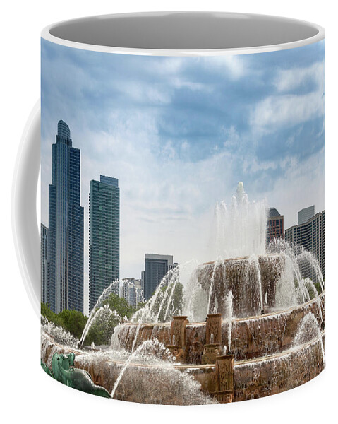 Buckingham Fountain Coffee Mug featuring the photograph Buckingham Fountain in Chicago by Melanie Alexandra Price