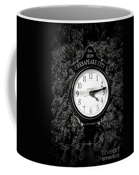Town Coffee Mug featuring the photograph Chesapeake City Clock by Olivier Le Queinec