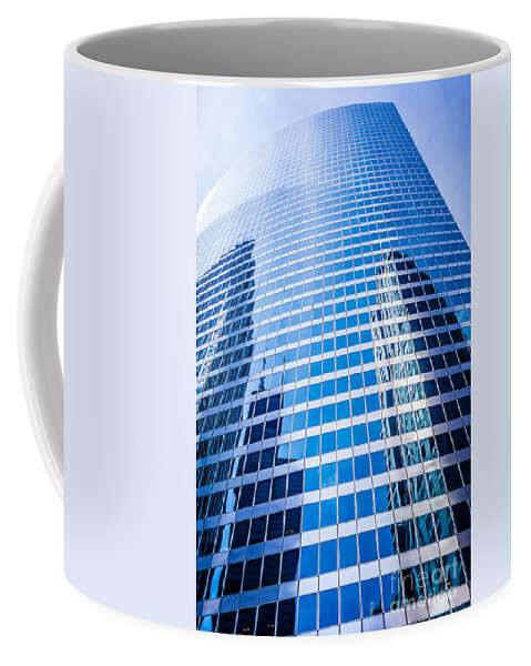 https://render.fineartamerica.com/images/rendered/default/frontright/mug/images/artworkimages/medium/1/chicago-curved-glass-building-architecture-paul-velgos.jpg?&targetx=289&targety=0&imagewidth=222&imageheight=333&modelwidth=800&modelheight=333&backgroundcolor=E1E7F6&orientation=0&producttype=coffeemug-11