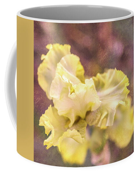 Flower Coffee Mug featuring the photograph Daffy O'Dilly by Jennifer Grossnickle