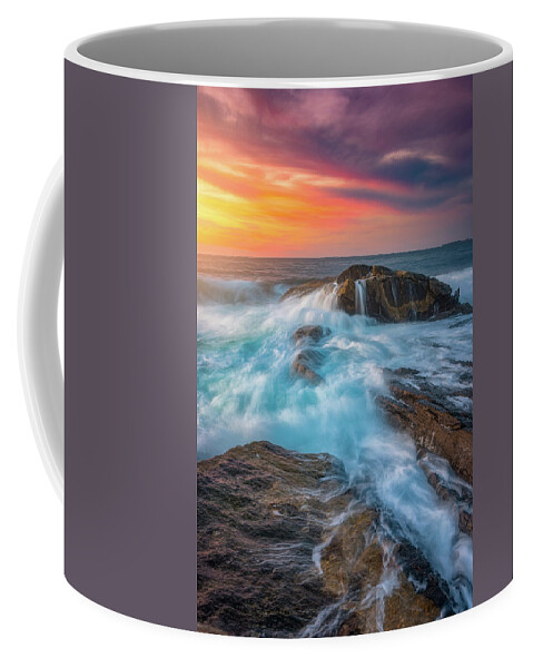 Waves Coffee Mug featuring the photograph East Coast Light Flow by Darren White