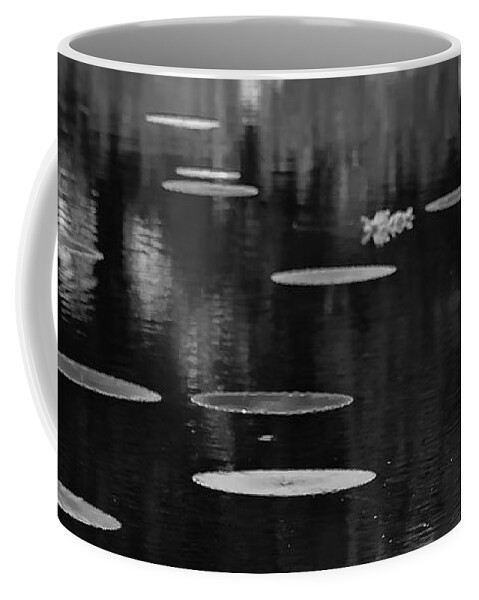 Leaf Coffee Mug featuring the photograph Floating Pads by Robert Wilder Jr