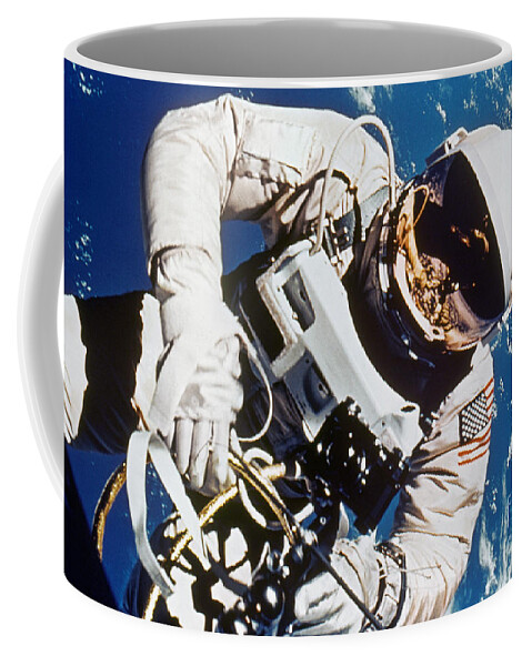 1965 Coffee Mug featuring the photograph Gemini 4: Spacewalk, 1965 by Granger