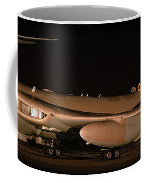 Handley Coffee Mug featuring the photograph Handley Page Victor K2 by Tim Beach