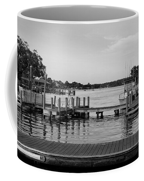 Monkey Island Coffee Mug featuring the photograph Homosassa by Laurie Perry