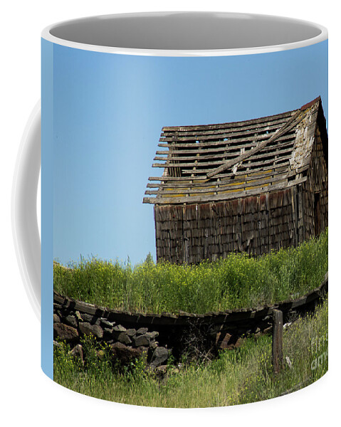 Farm Coffee Mug featuring the photograph Hwy 2-3268 by Roger Patterson