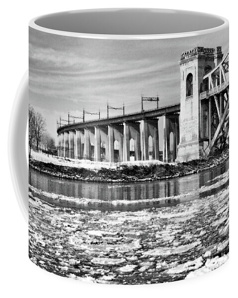 East River Coffee Mug featuring the photograph Ice Flows on the East River by Cate Franklyn