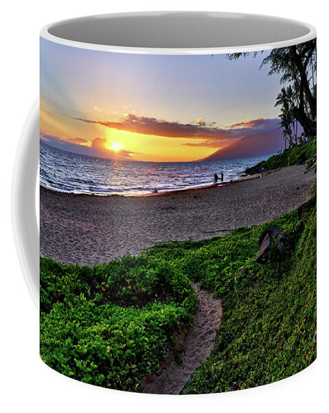 Keawakapu Coffee Mug featuring the photograph Keawakapu Beach by Eddie Yerkish