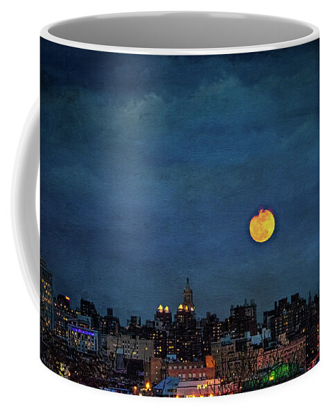 Manhattan Coffee Mug featuring the photograph Manhattan Moonrise by Chris Lord