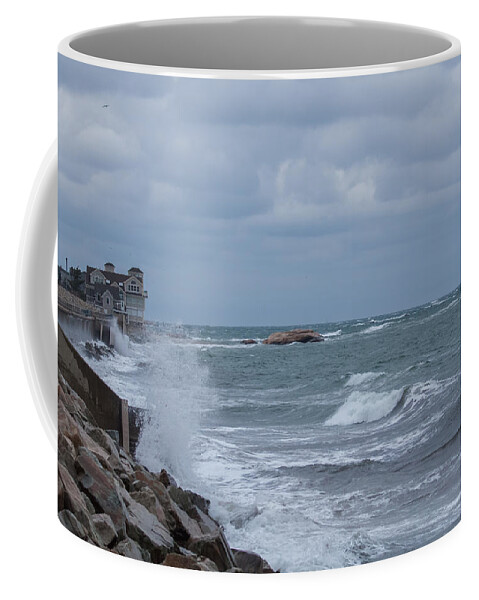 Lighthouse Coffee Mug featuring the photograph Ocean Waves at Minot Beach by Brian MacLean