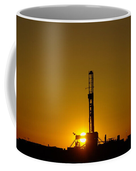 Morning Coffee Mug featuring the photograph Oil Rig Near Killdeer In The Morn by Jeff Swan