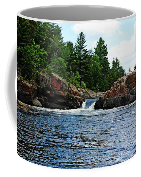 Sturgeon Chutes Coffee Mug featuring the photograph Over The Edge by Debbie Oppermann