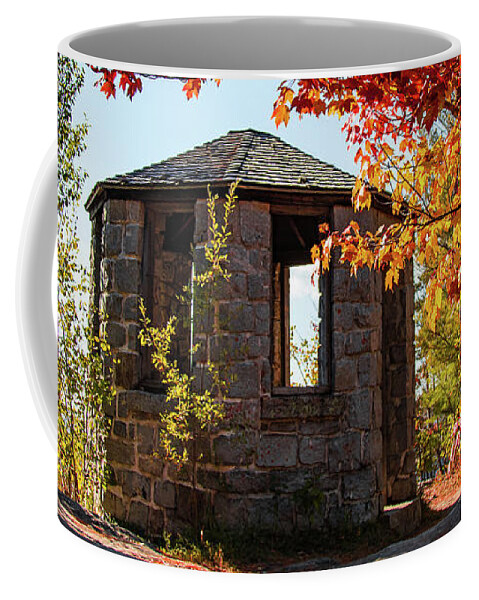 Owl’s Head Overlook Coffee Mug featuring the photograph Owls Head Outlook point by Jeff Folger